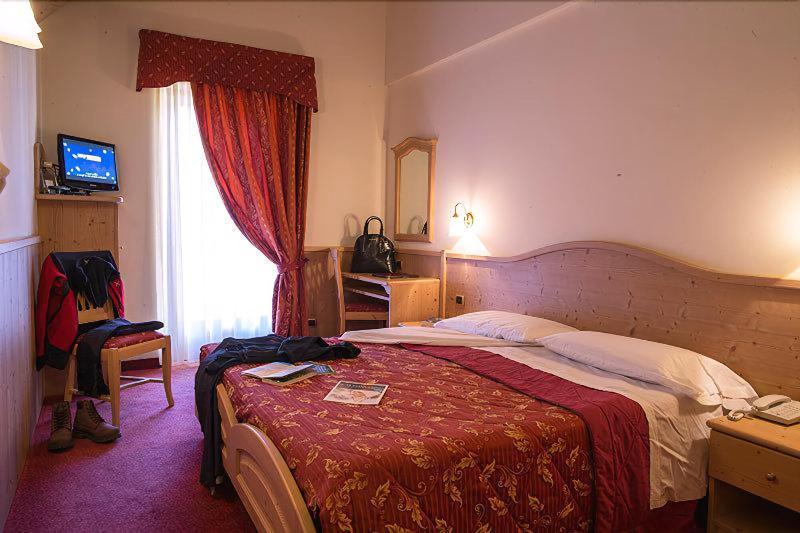 Beverly Alps Hotel & Spa Pinzolo Exteriér fotografie