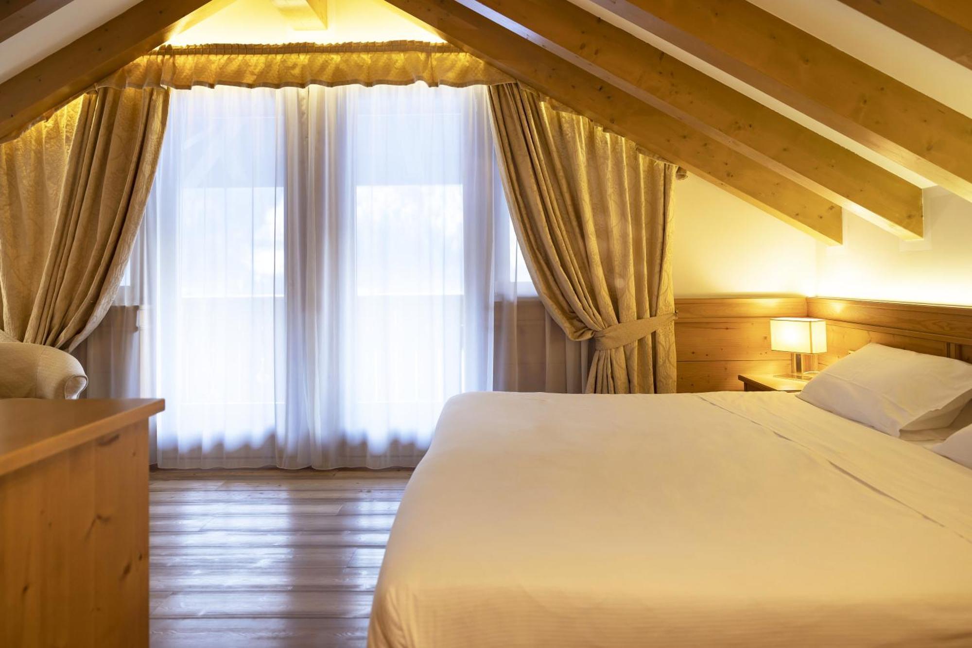 Beverly Alps Hotel & Spa Pinzolo Pokoj fotografie